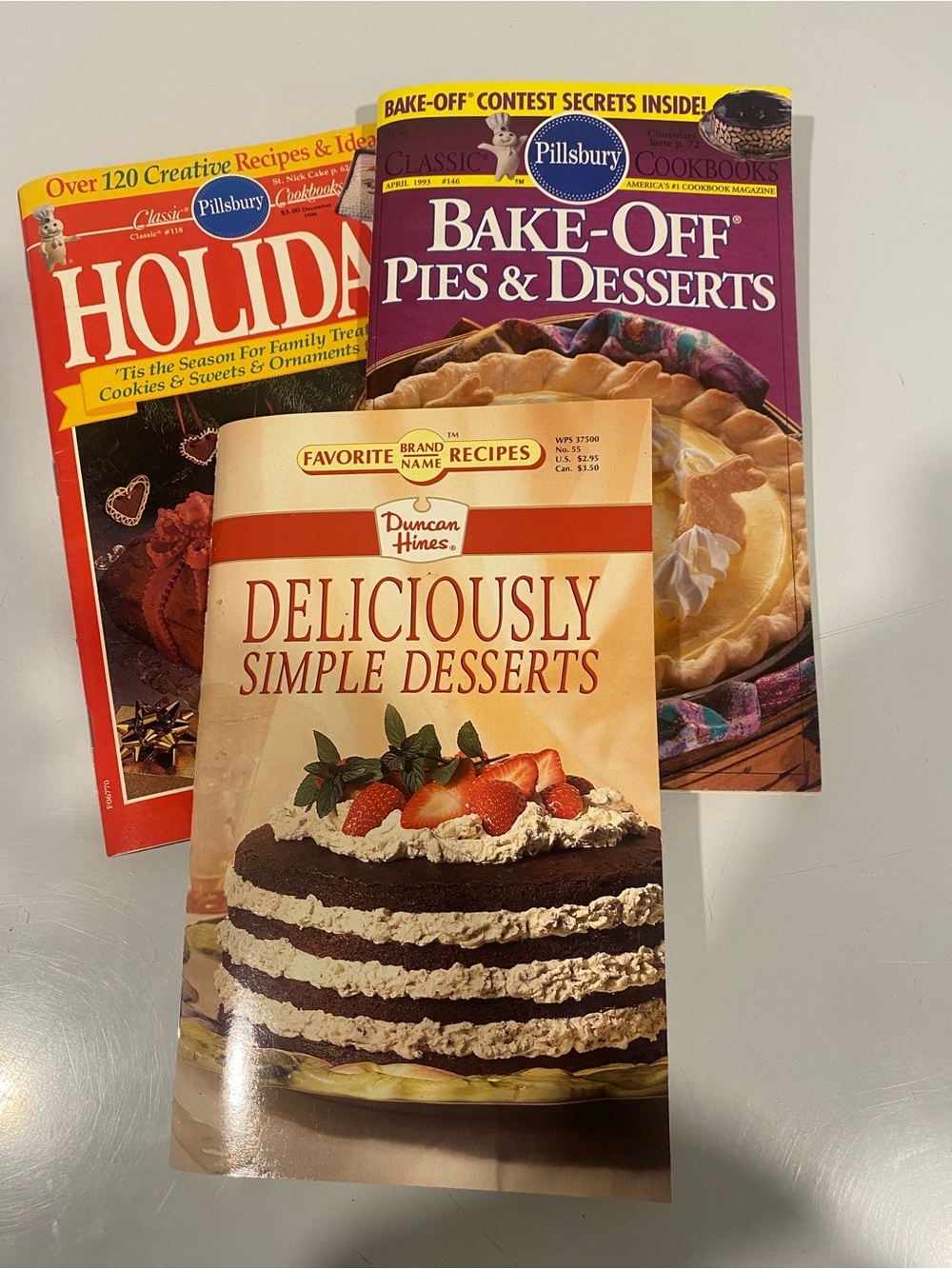 Vintage Recipe Booklet Lot Pillsbury Bake-Off Duncan Hines Holiday Desserts 90s